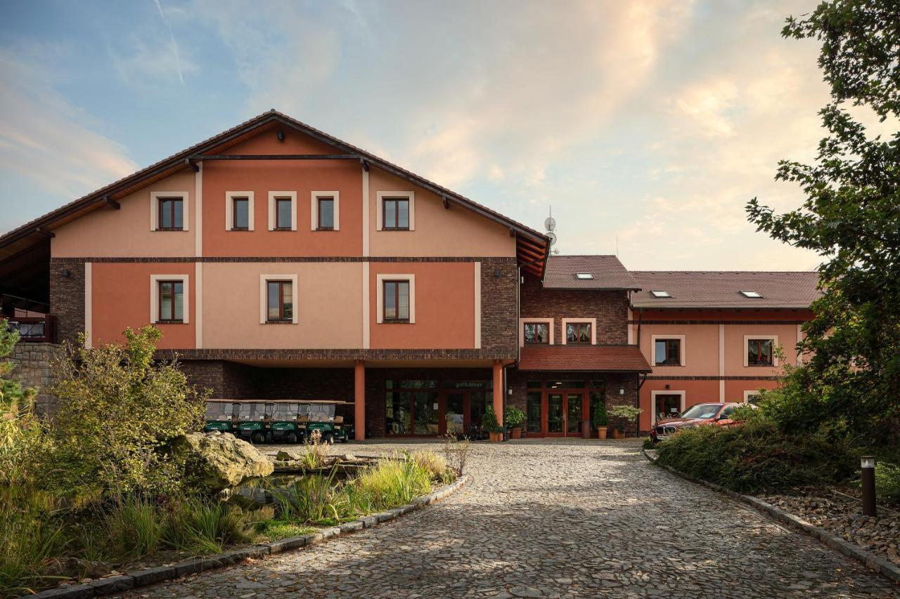 Golf & Spa Kuneticka Hora Dritec Exterior foto